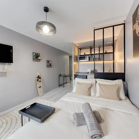 Apartment 15 Minutes From Paris *
